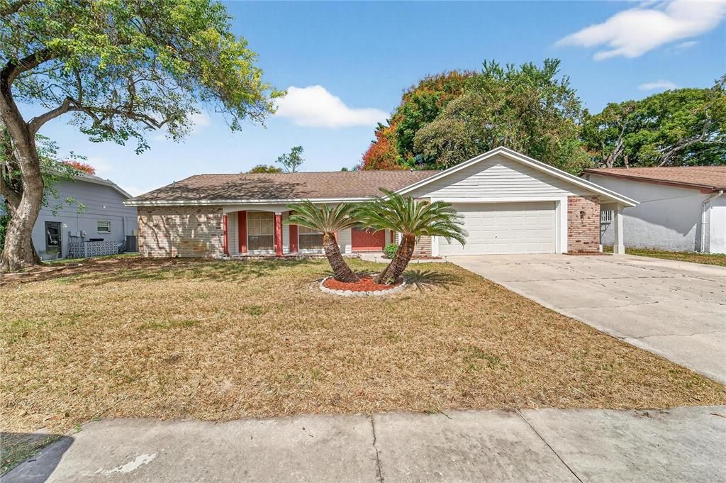 Active With Contract: $365,000 (3 beds, 2 baths, 1711 Square Feet)