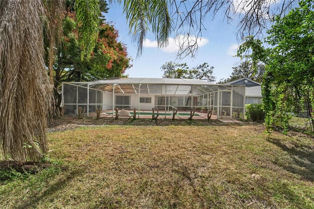 Active With Contract: $365,000 (3 beds, 2 baths, 1711 Square Feet)