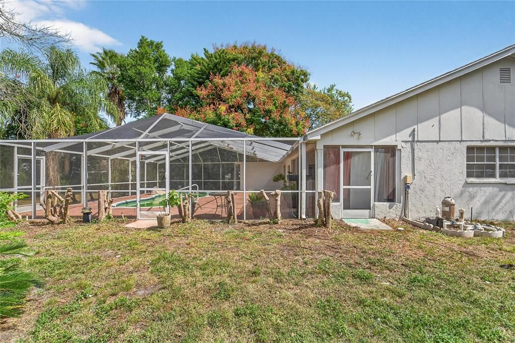 Active With Contract: $365,000 (3 beds, 2 baths, 1711 Square Feet)