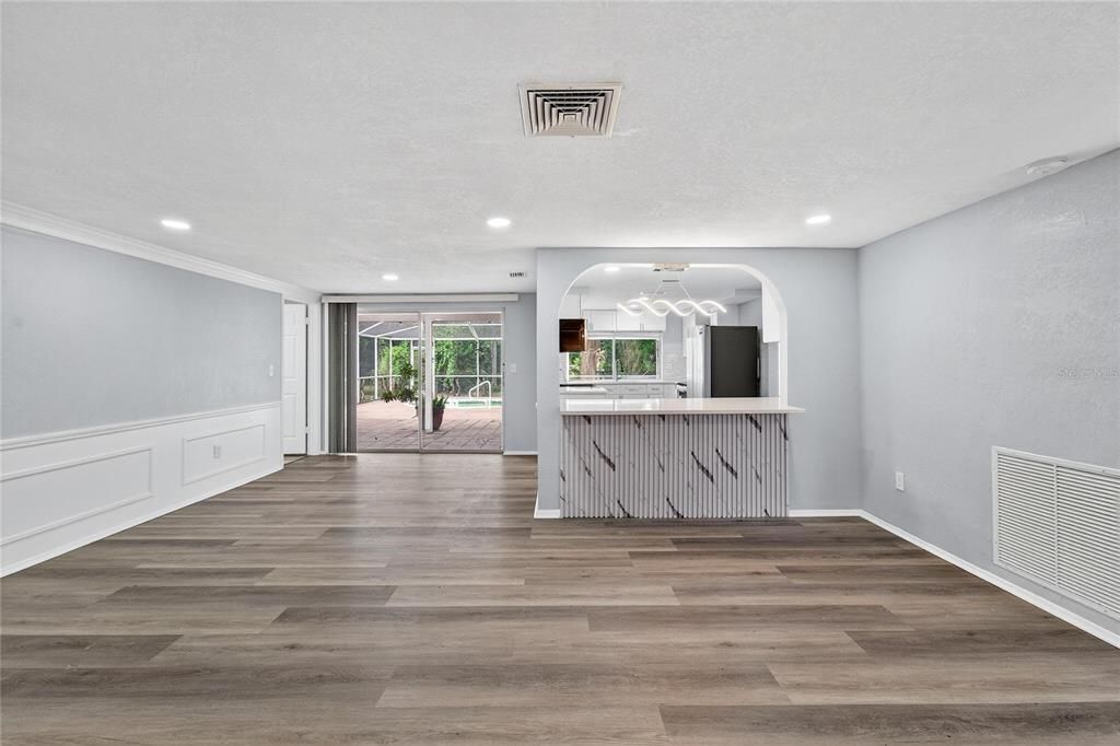 Active With Contract: $365,000 (3 beds, 2 baths, 1711 Square Feet)