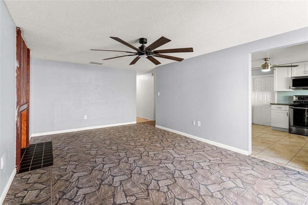 For Sale: $405,000 (3 beds, 1 baths, 1629 Square Feet)