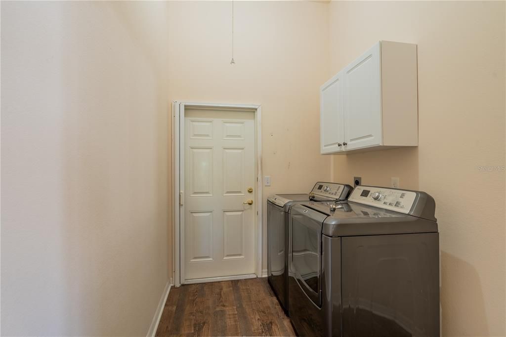 For Sale: $435,000 (3 beds, 2 baths, 2951 Square Feet)