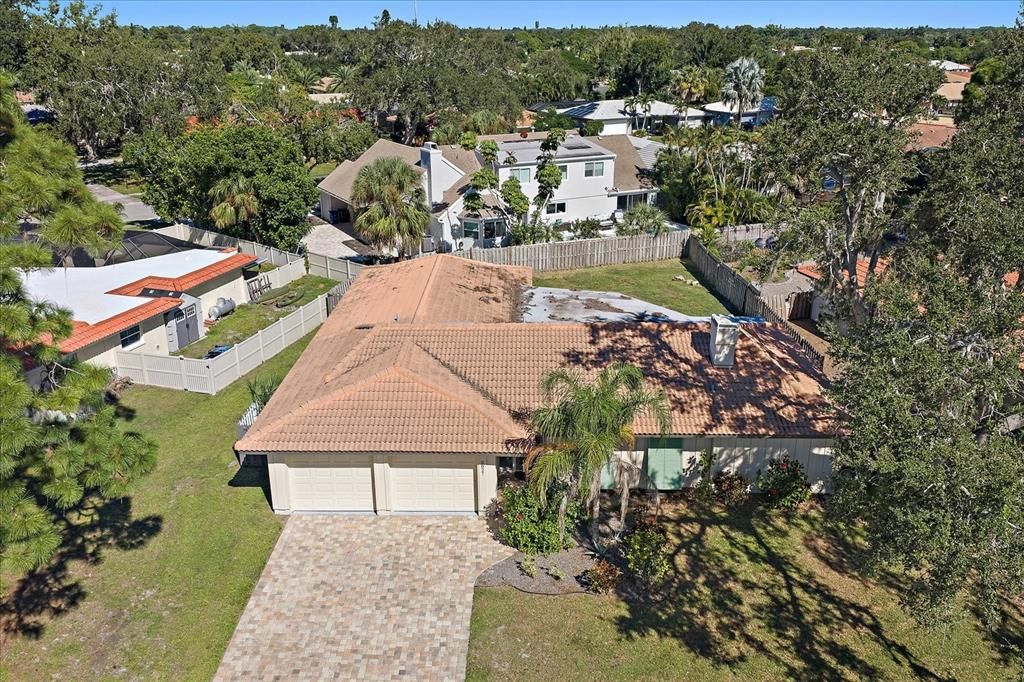 For Sale: $575,000 (3 beds, 2 baths, 1877 Square Feet)