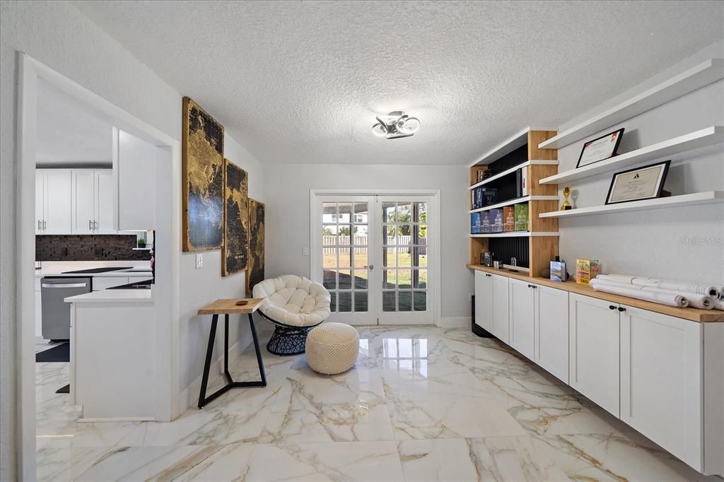 For Sale: $575,000 (3 beds, 2 baths, 1877 Square Feet)