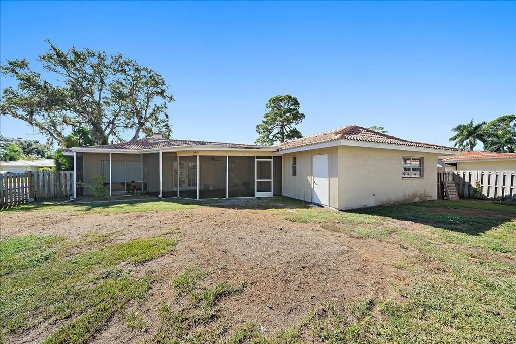 For Sale: $575,000 (3 beds, 2 baths, 1877 Square Feet)