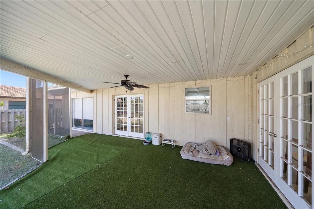 For Sale: $575,000 (3 beds, 2 baths, 1877 Square Feet)