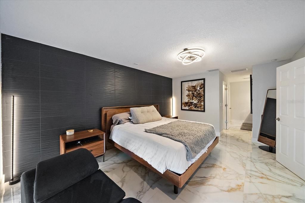 For Sale: $575,000 (3 beds, 2 baths, 1877 Square Feet)