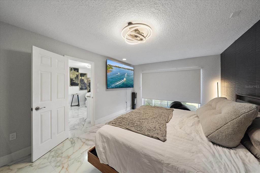 For Sale: $575,000 (3 beds, 2 baths, 1877 Square Feet)