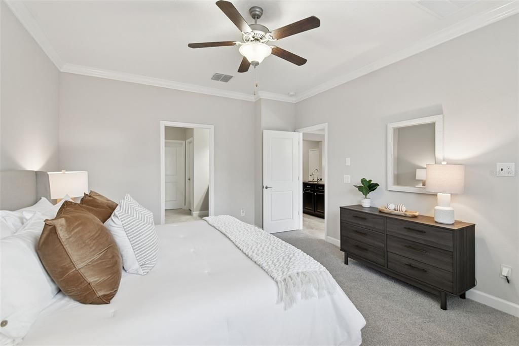 Под контрактом: $370,000 (3 спален, 2 ванн, 1754 Квадратных фут)