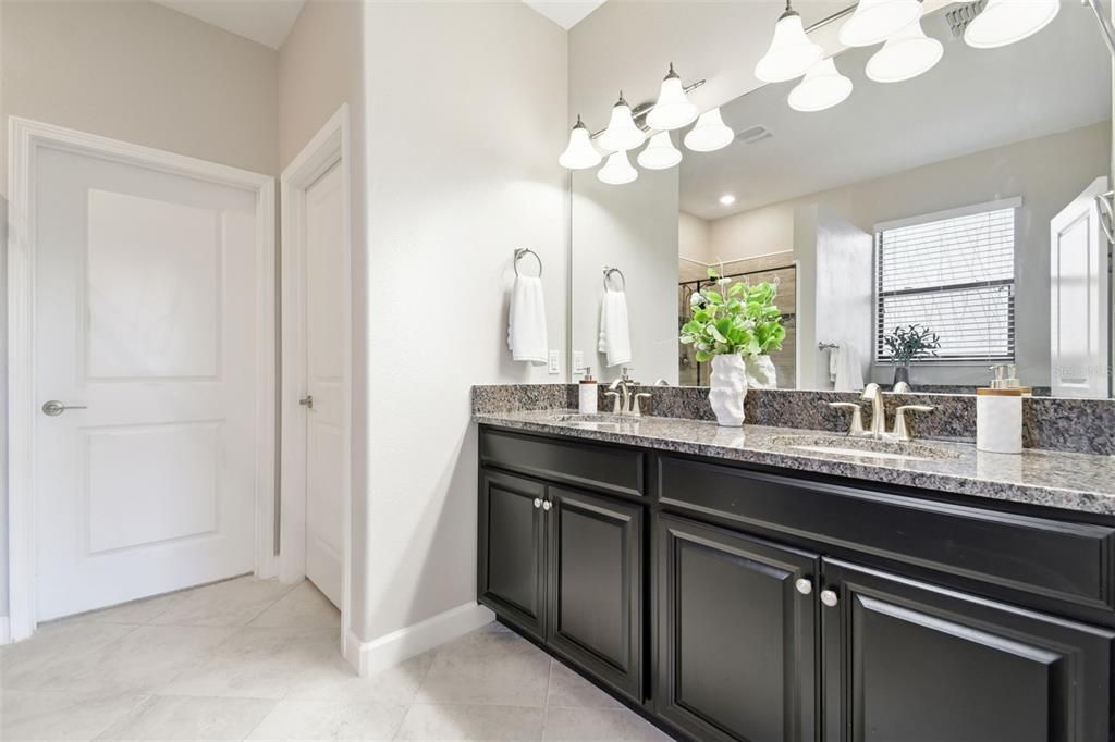 Под контрактом: $370,000 (3 спален, 2 ванн, 1754 Квадратных фут)