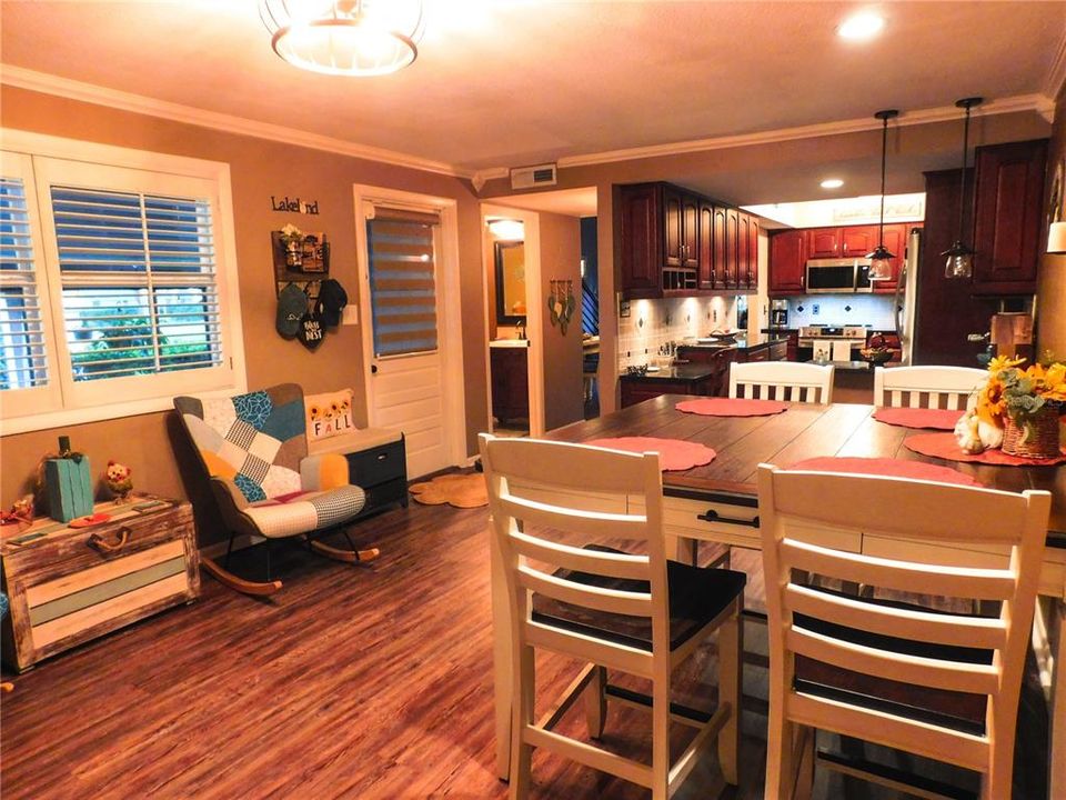 待售: $319,000 (3 贝兹, 2 浴室, 1932 平方英尺)