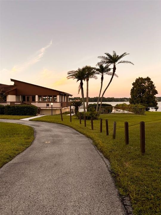 待售: $319,000 (3 贝兹, 2 浴室, 1932 平方英尺)