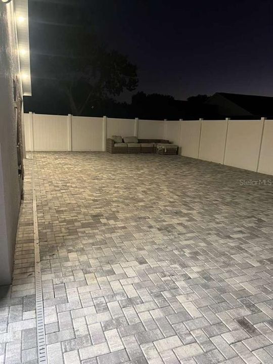 Под контрактом: $325,000 (3 спален, 2 ванн, 1062 Квадратных фут)