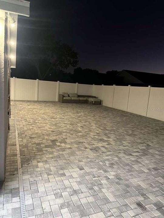 Под контрактом: $325,000 (3 спален, 2 ванн, 1062 Квадратных фут)