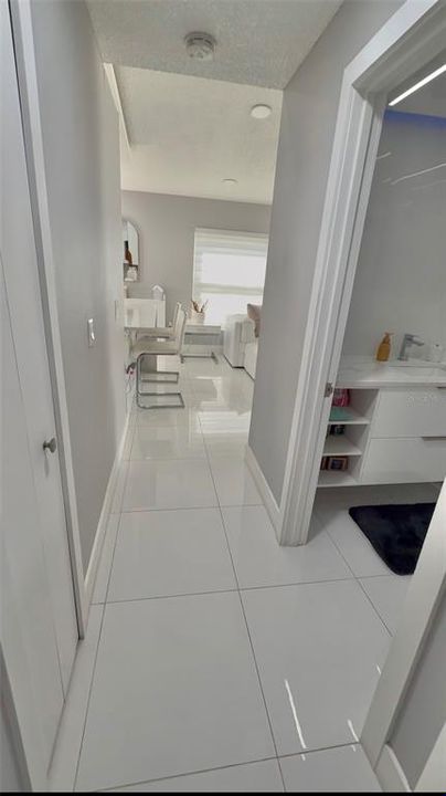 Под контрактом: $325,000 (3 спален, 2 ванн, 1062 Квадратных фут)