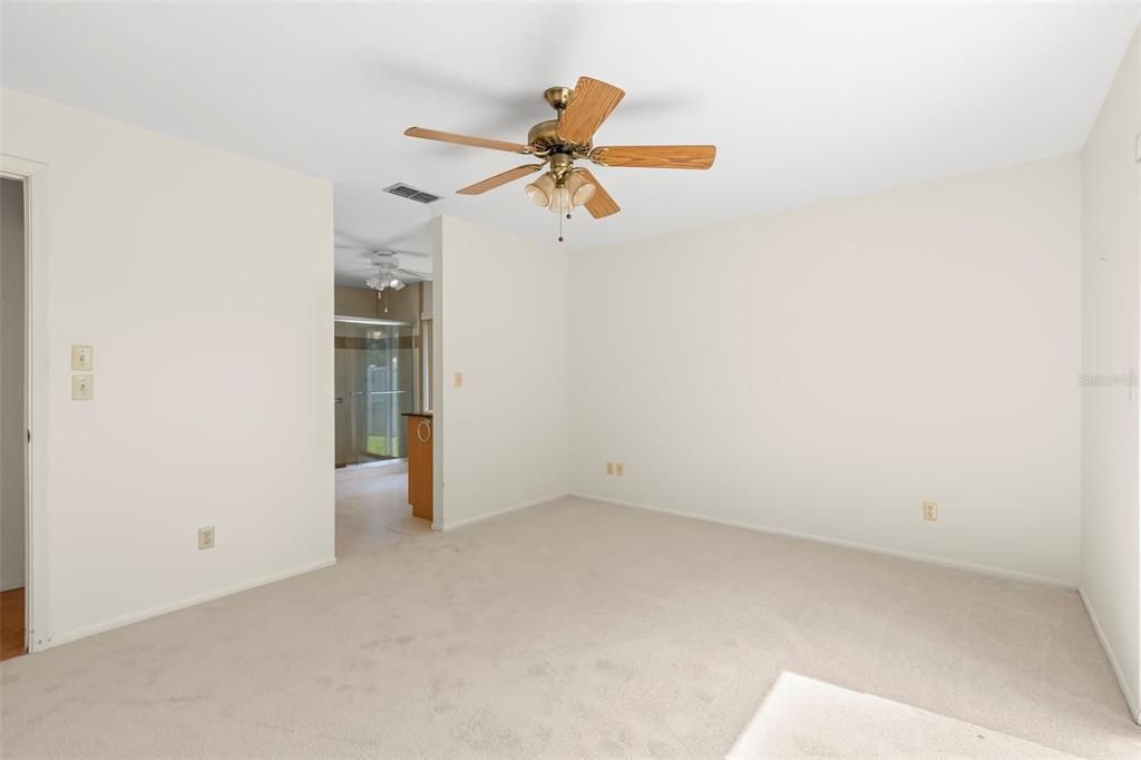 Active With Contract: $600,000 (3 beds, 2 baths, 1438 Square Feet)