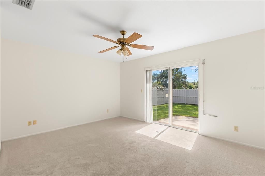 Active With Contract: $600,000 (3 beds, 2 baths, 1438 Square Feet)