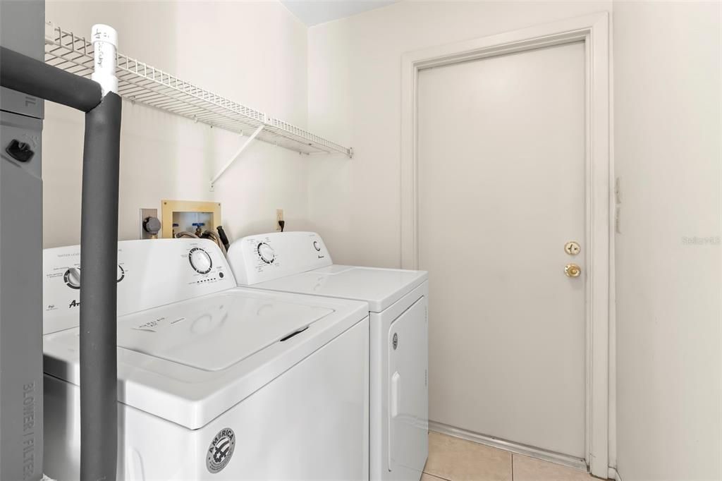 Active With Contract: $600,000 (3 beds, 2 baths, 1438 Square Feet)