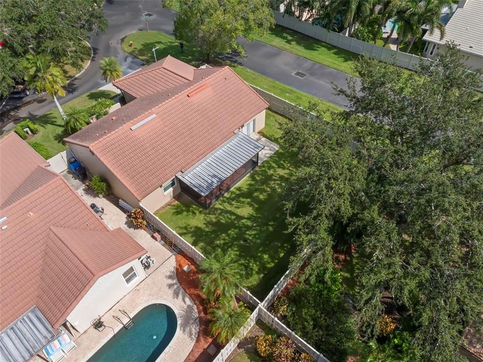 Active With Contract: $600,000 (3 beds, 2 baths, 1438 Square Feet)