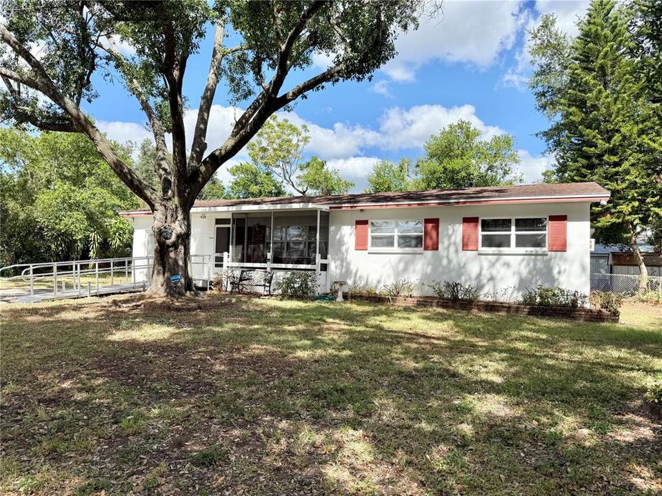 Под контрактом: $285,000 (3 спален, 1 ванн, 1391 Квадратных фут)