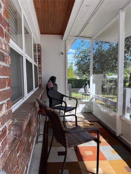 Под контрактом: $285,000 (3 спален, 1 ванн, 1391 Квадратных фут)