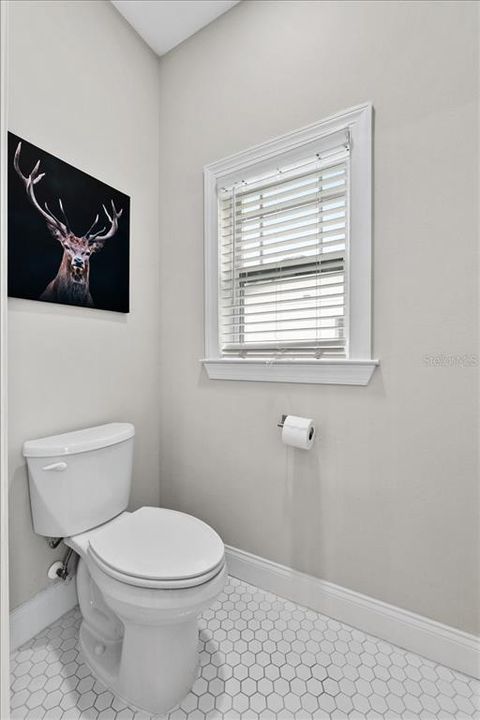 For Sale: $364,900 (4 beds, 2 baths, 1916 Square Feet)