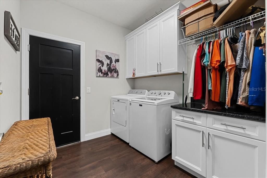 For Sale: $364,900 (4 beds, 2 baths, 1916 Square Feet)