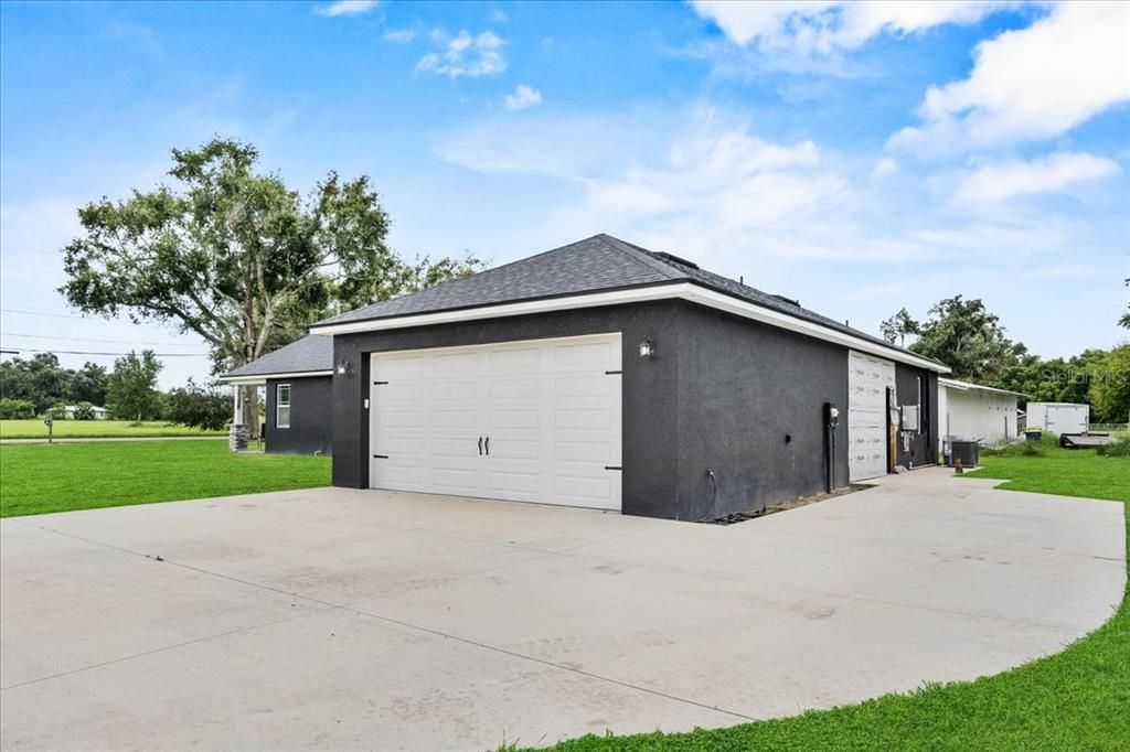 For Sale: $364,900 (4 beds, 2 baths, 1916 Square Feet)