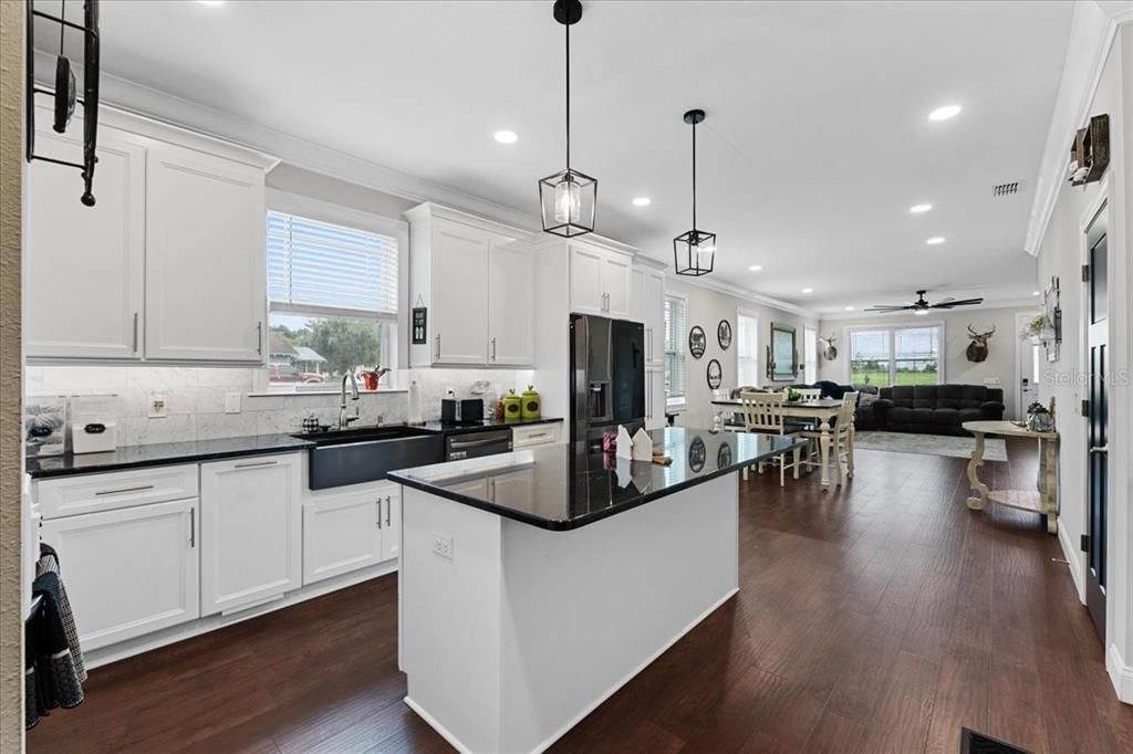 For Sale: $364,900 (4 beds, 2 baths, 1916 Square Feet)