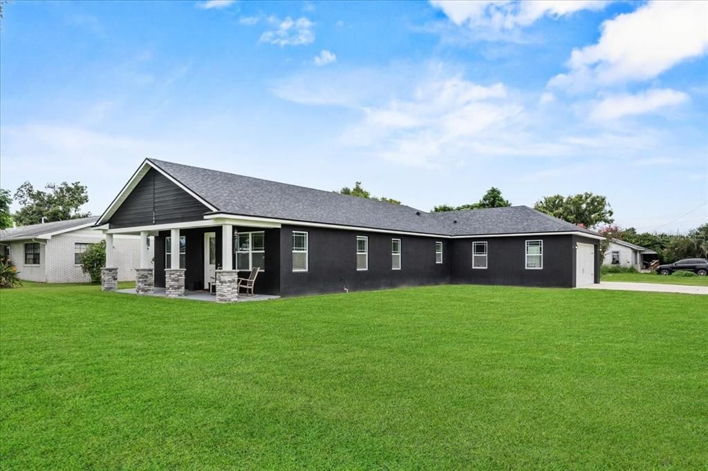 For Sale: $364,900 (4 beds, 2 baths, 1916 Square Feet)