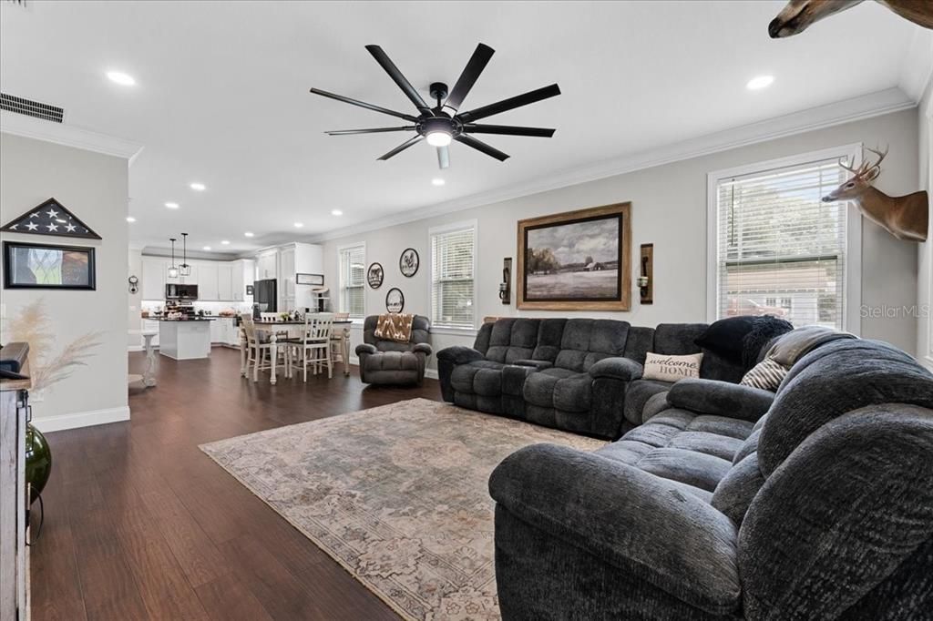 For Sale: $364,900 (4 beds, 2 baths, 1916 Square Feet)