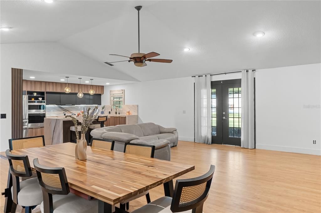 For Sale: $1,045,000 (4 beds, 2 baths, 2803 Square Feet)