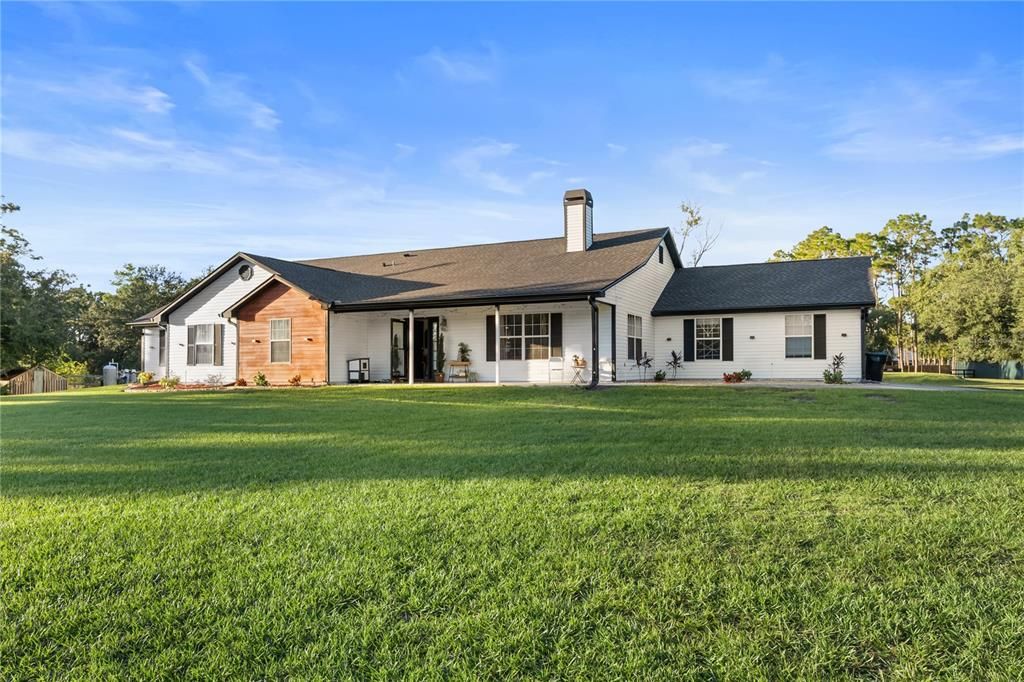 For Sale: $1,045,000 (4 beds, 2 baths, 2803 Square Feet)