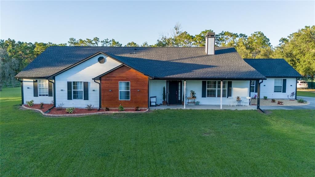 For Sale: $1,045,000 (4 beds, 2 baths, 2803 Square Feet)