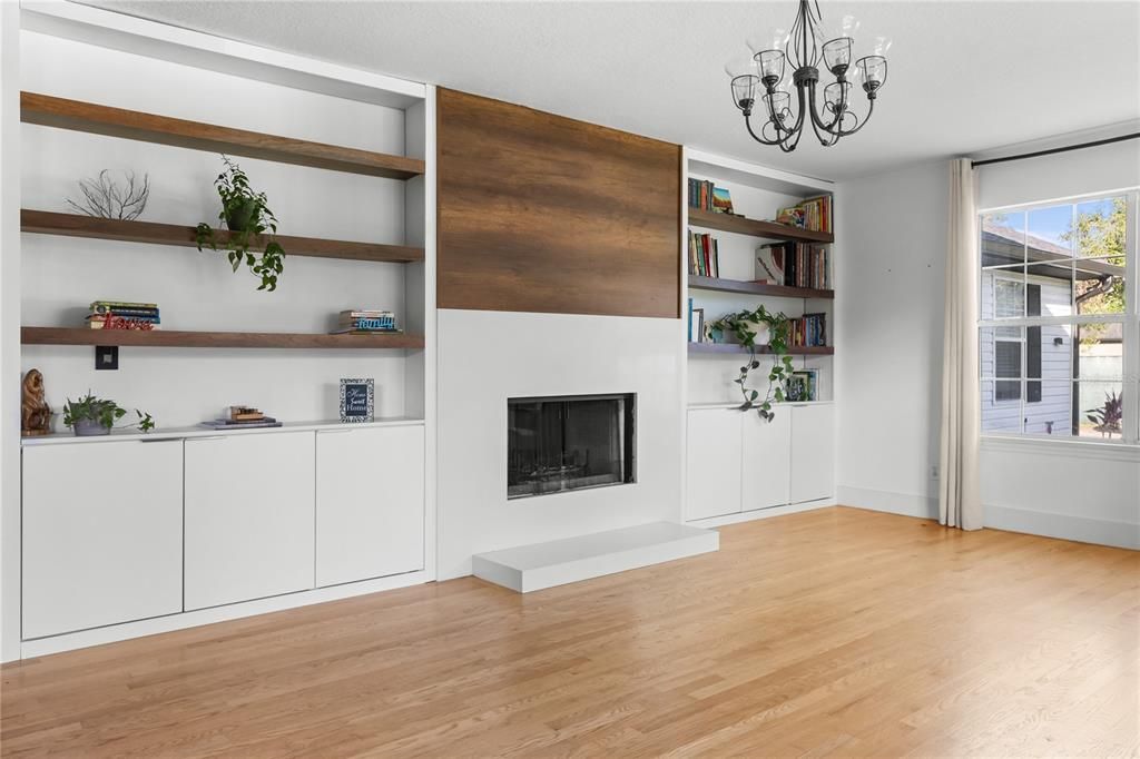 For Sale: $1,045,000 (4 beds, 2 baths, 2803 Square Feet)