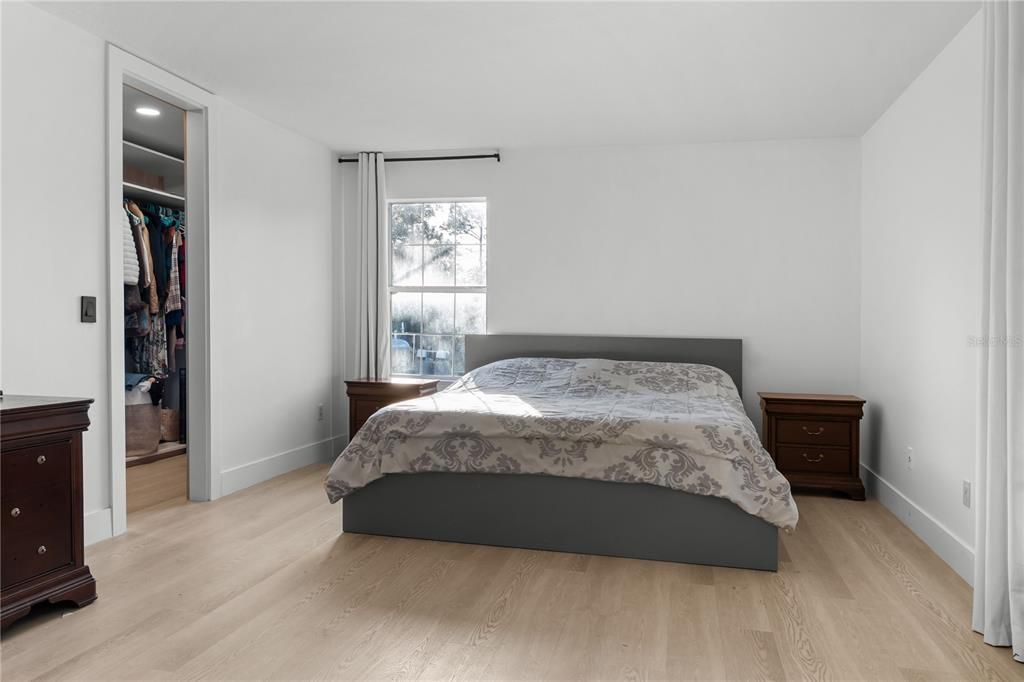 For Sale: $1,045,000 (4 beds, 2 baths, 2803 Square Feet)