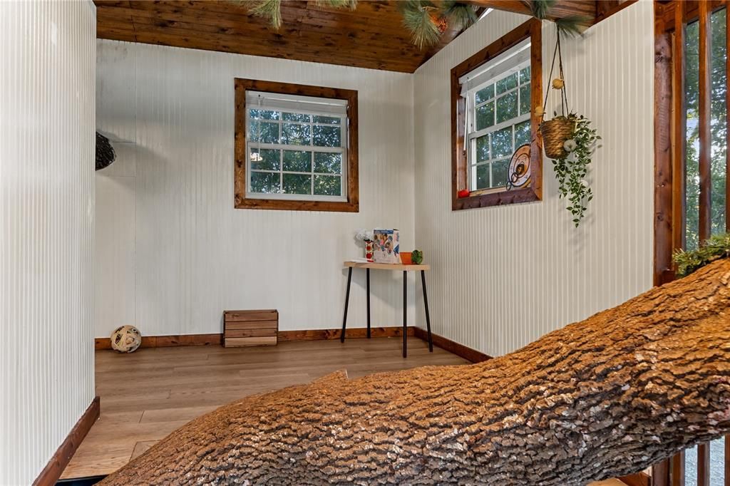 For Sale: $1,045,000 (4 beds, 2 baths, 2803 Square Feet)