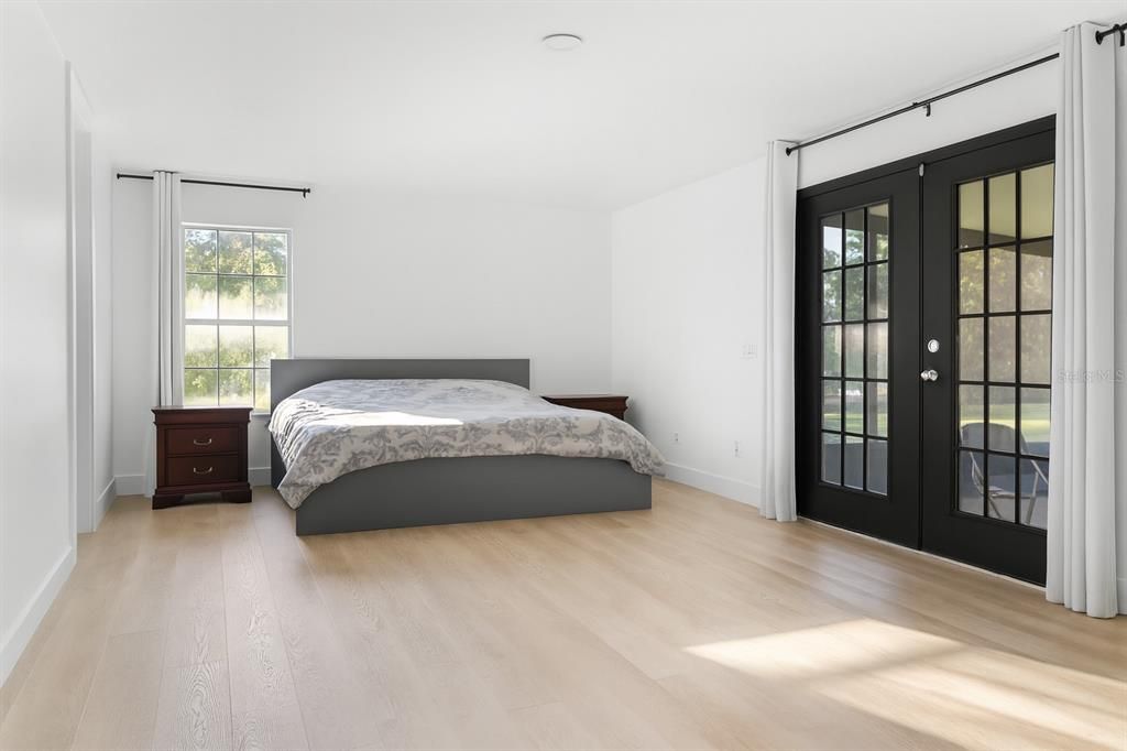 For Sale: $1,045,000 (4 beds, 2 baths, 2803 Square Feet)