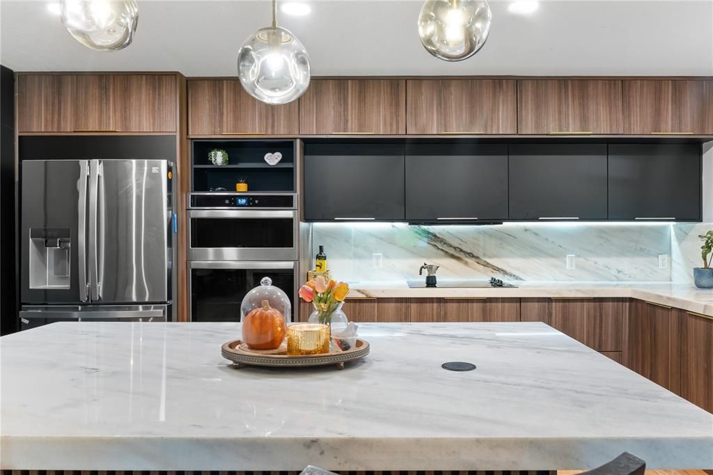 For Sale: $1,045,000 (4 beds, 2 baths, 2803 Square Feet)