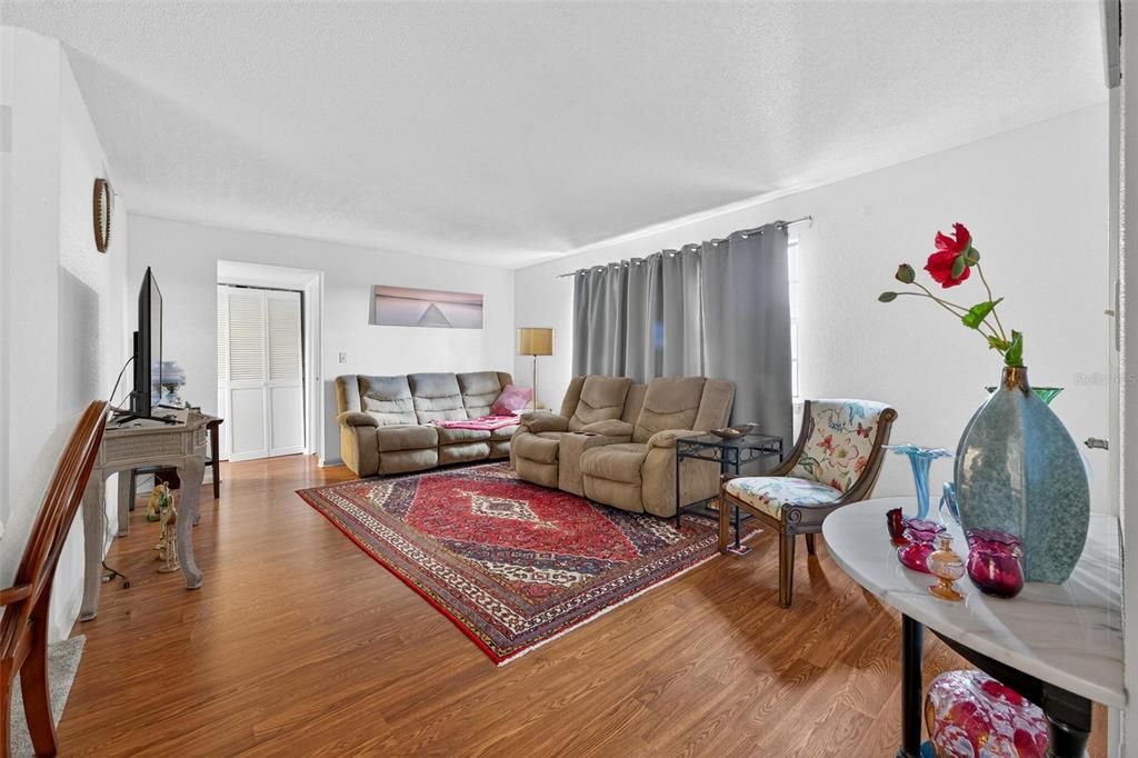 Active With Contract: $75,000 (2 beds, 2 baths, 1134 Square Feet)