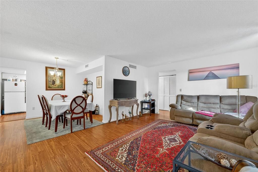 Active With Contract: $75,000 (2 beds, 2 baths, 1134 Square Feet)