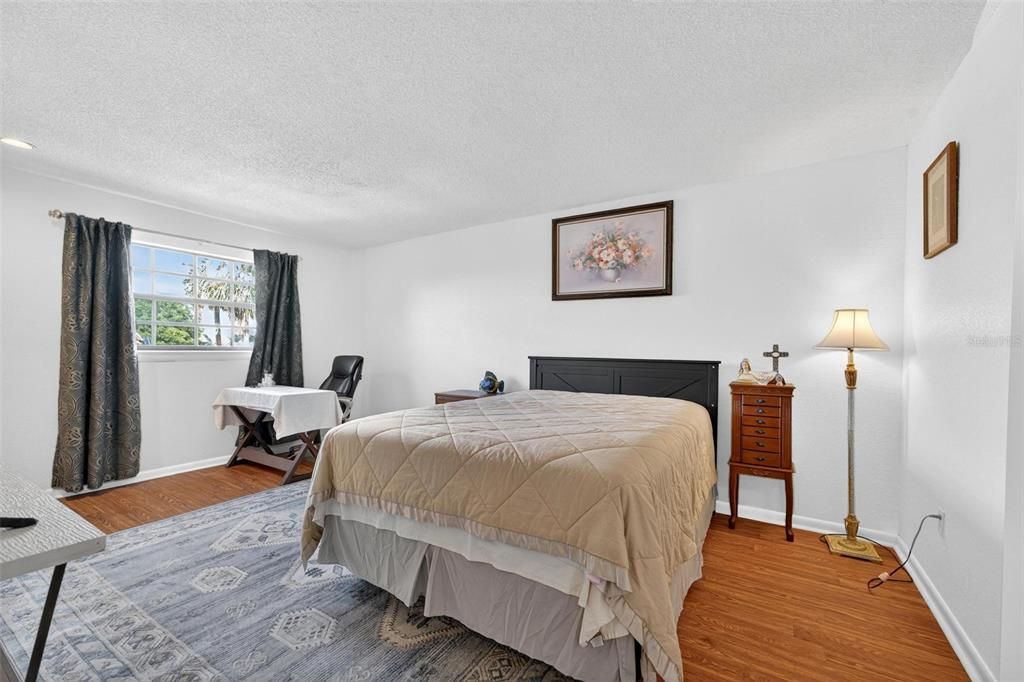 Active With Contract: $75,000 (2 beds, 2 baths, 1134 Square Feet)