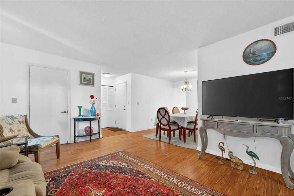 Active With Contract: $75,000 (2 beds, 2 baths, 1134 Square Feet)