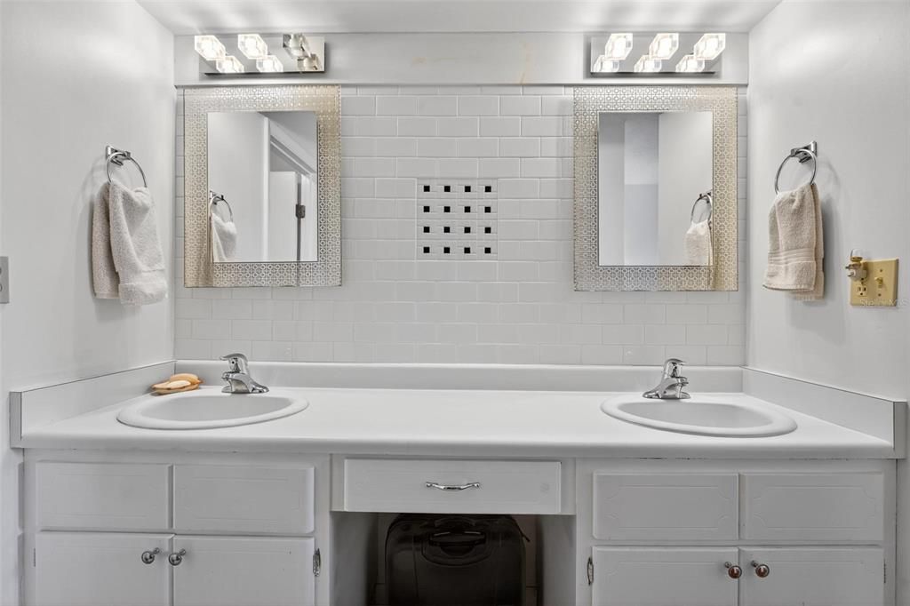 Active With Contract: $75,000 (2 beds, 2 baths, 1134 Square Feet)