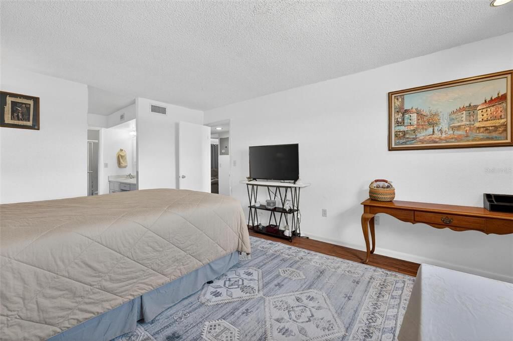 Active With Contract: $75,000 (2 beds, 2 baths, 1134 Square Feet)