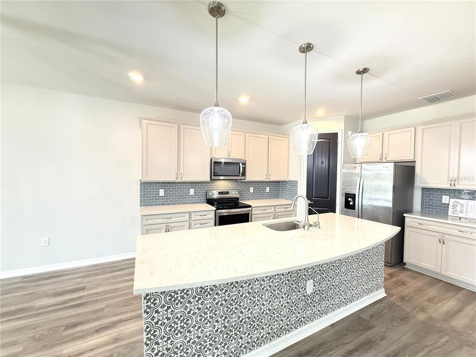 待售: $720,000 (5 贝兹, 3 浴室, 2861 平方英尺)