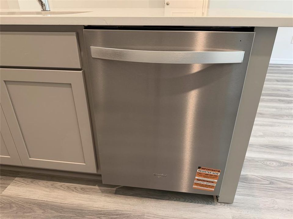 В аренду: $2,200 (3 спален, 2 ванн, 1665 Квадратных фут)