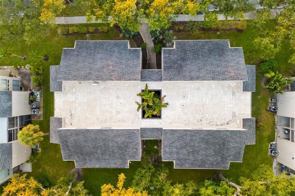 For Sale: $200,000 (2 beds, 2 baths, 982 Square Feet)