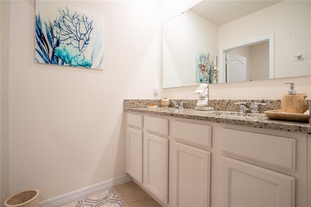 На продажу: $455,000 (5 спален, 3 ванн, 2626 Квадратных фут)