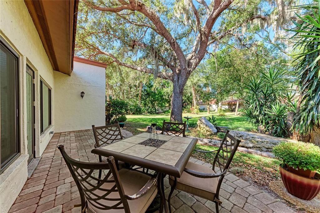 For Sale: $524,000 (3 beds, 2 baths, 1847 Square Feet)